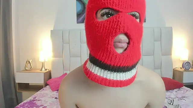 mask_red_girl Live XXX-Chat