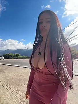 Sara_fun élő XXX-chatje