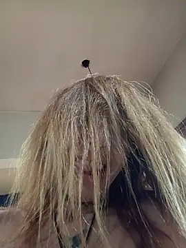 FrozenWaffle élő XXX-chatje