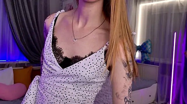 AuroraLean's Live XXX Chat