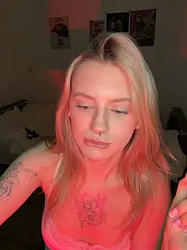 blondiedoll: απευθείας συνομιλία ΧΧΧ