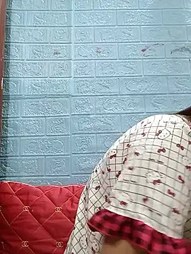 AmyLinee01 - Nụ hôn 😘😘 gió