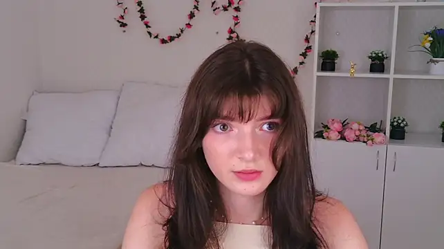 OwlEva - feet in stockings)