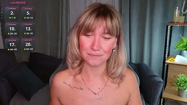 Chat +18 de MilaBott ao vivo