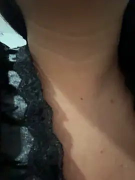 Emily_Gomezz's Live XXX Chat