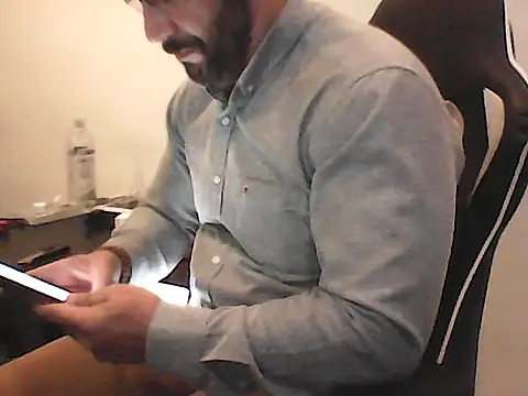 Yorel1109- Chat XXX live