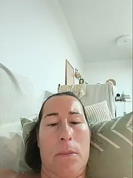 Bichota85 - Escupir tetas+ 3 videos LT