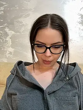 KaylaLewyss - Make me lose my mind, and my clothes :)