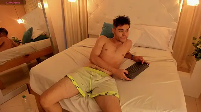 Lycan____ Chat XXX live