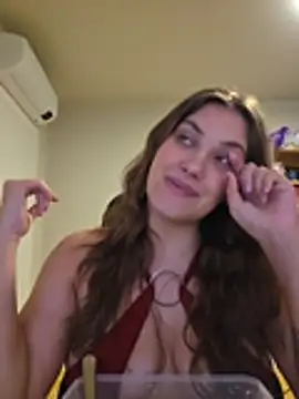 Živý XXX chat MiaRides19