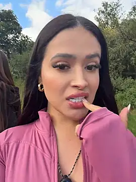 Sara_fun - Nude in car 🤫around people street