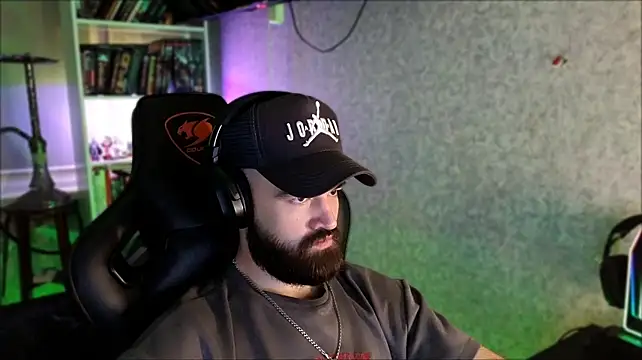 צ'אט XXX בשידור חי של _Serious_Man