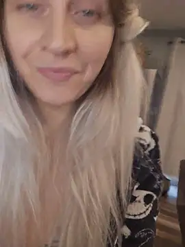 Chatroom XXX en direct de ScarletsWeb