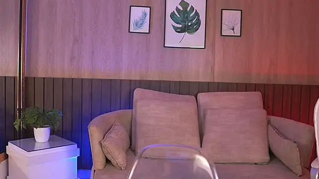 Živý XXX chat EmmaWalkerr_