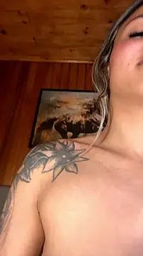 AliceStone19 élő XXX-chatje