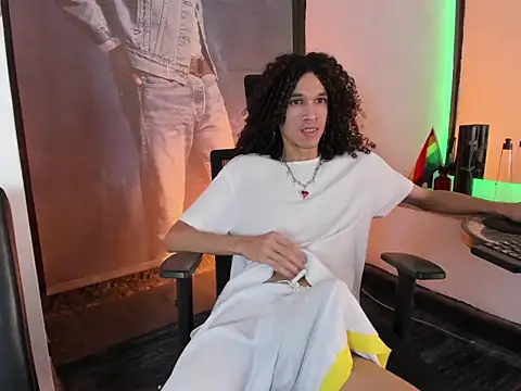 anddy_hugecock's Live XXX Chat