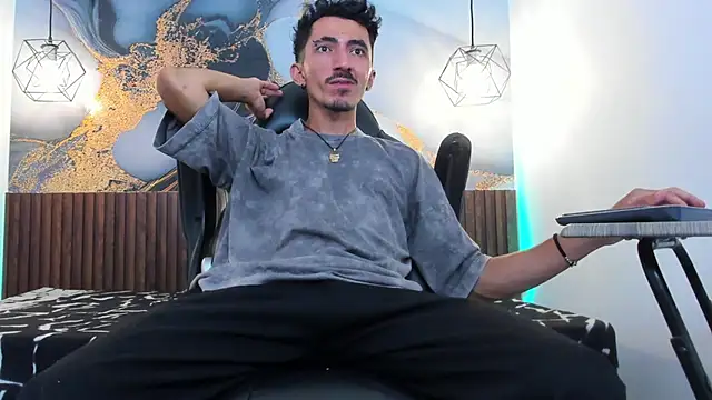 DylanAnderson1 Chat XXX live