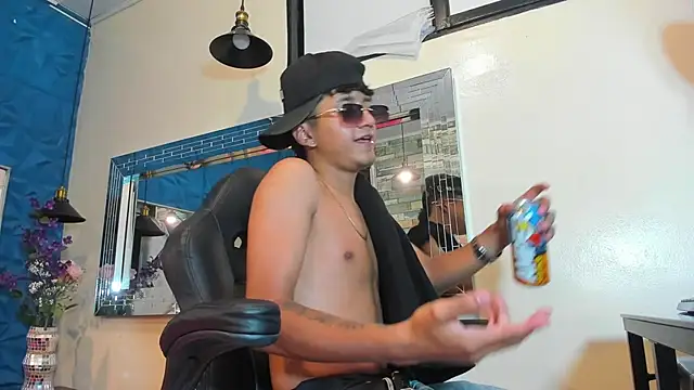 Mr_Dylan1 Live XXX-Chat