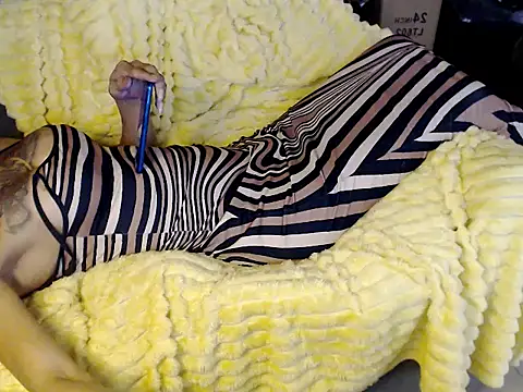Chatroom XXX en direct de Trish_CurveCock