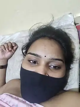 XXX chat uživo modela Couple-deshi35