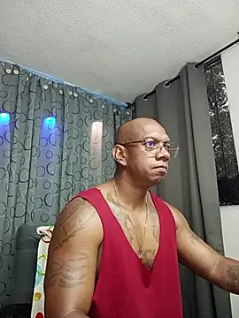 Chat +18 de Tom_MillerX ao vivo
