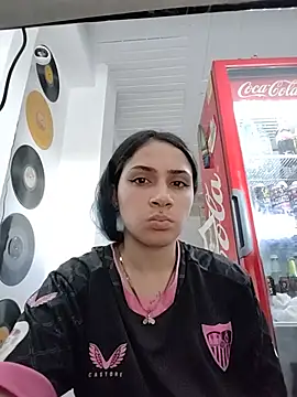 Little_Doll25's Live XXX Chat