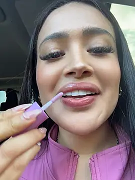 Sara_fun élő XXX-chatje