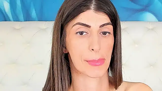 دردشة SkinnyDolly الجنسية المباشرة