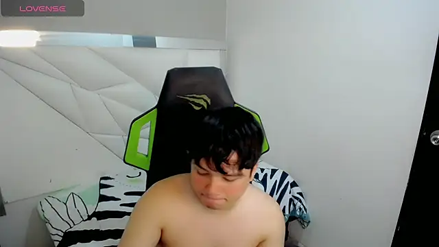 Tommy_cotton live XXX chat