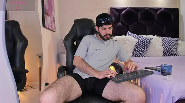 Онлайн чат XXX DomBoy_