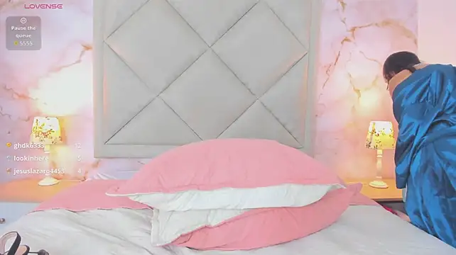 Bellamooretti's Live XXX Chat