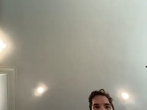 PupscritchのライブXXXチャット