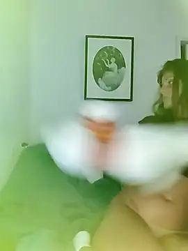 Scarlettishere's Live XXX Chat