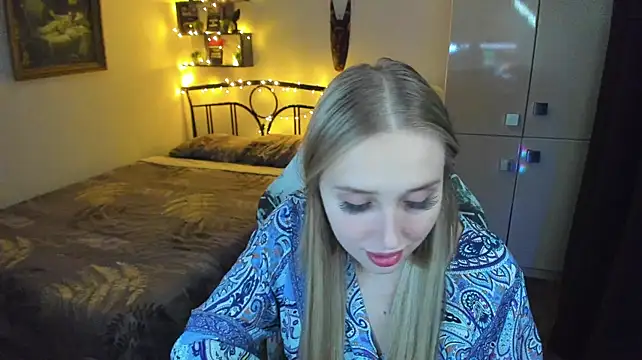 Chatroom XXX en direct de CrazyBitchInLace