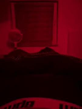 madmaxzero webkamerás műsora