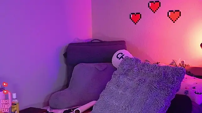 Angel-Lewd-Cake – Live XXX-chat