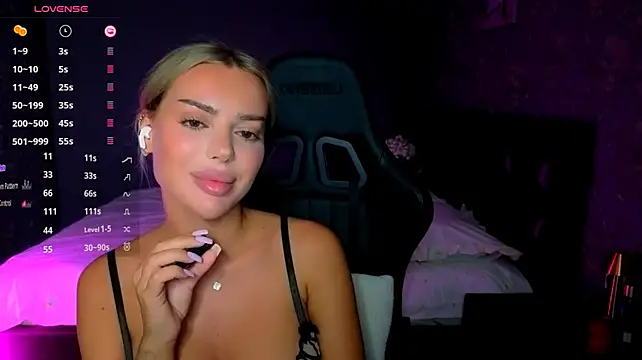 Ayla__Demir: онлайн-секс-чат