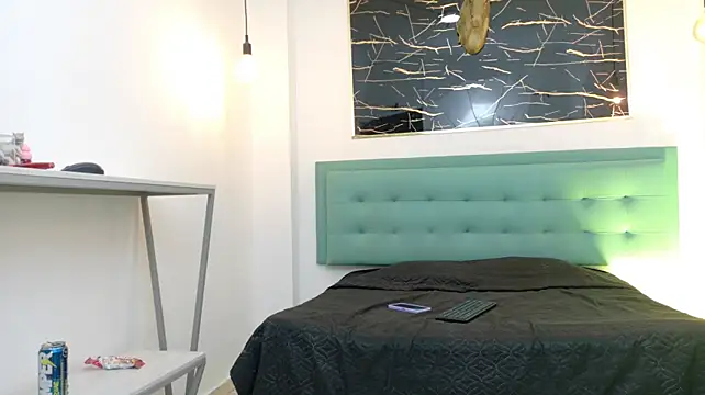 Yuri_Queen - Ride dildo