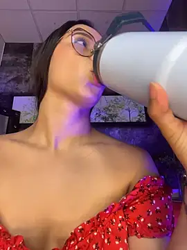 HappyKittyXXX XXX чат на живо
