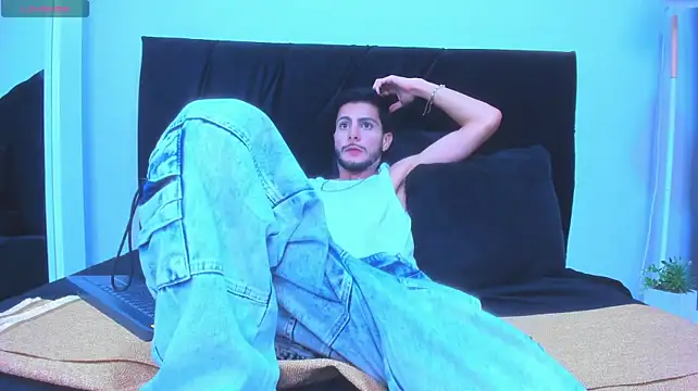 Ethan_Levi – Naživo XXX chat