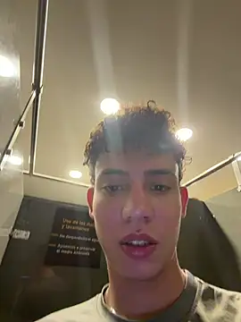Chat +18 de yoursexyjose ao vivo