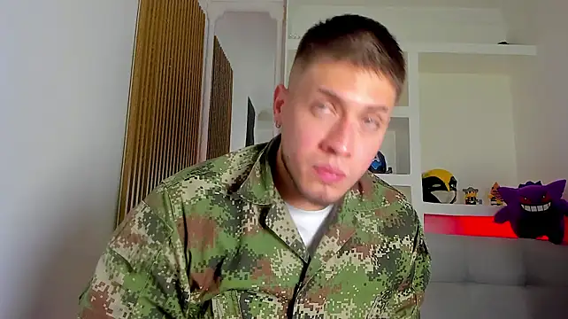 SebastianMaximoff_ Adlı Modelin Canlı XXX Sohbeti