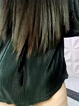 Sahaara Adlı Modelin Canlı XXX Sohbeti