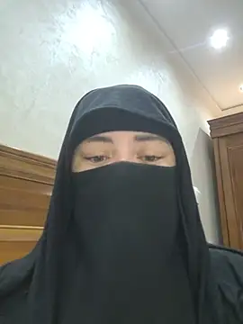 Bisan_sexy - محتاجة ادفع اجار البيت