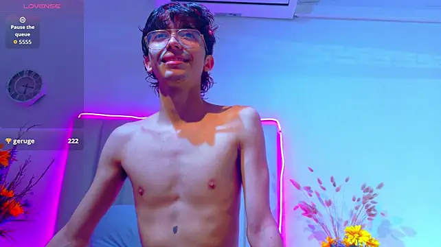 Twink_Sebas7 现场XXX聊天