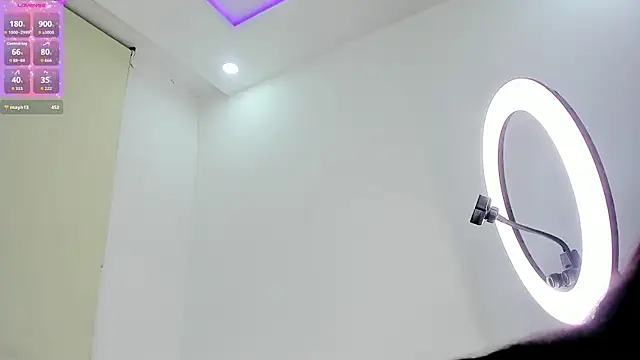 karlyn_angels' Live XXX Chat