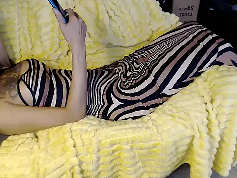 Онлайн чат XXX Trish_CurveCock