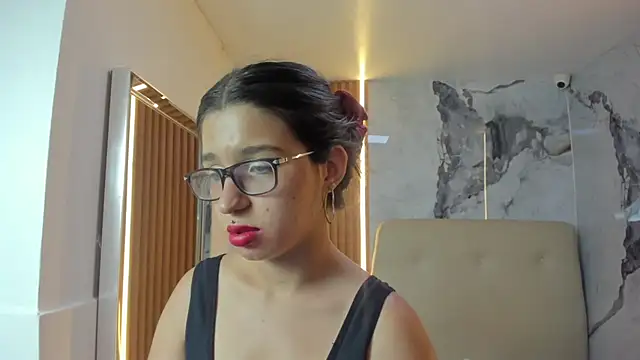 LUPE_FLASER - show tits+saliva