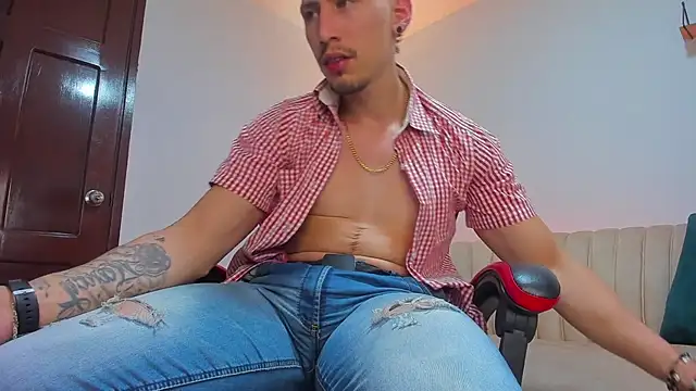 Valentino_Boss_n Live XXX chat