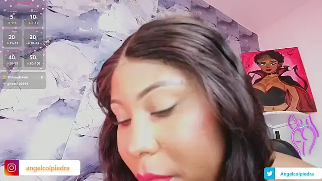 Živý XXX chat AngelThroatt
